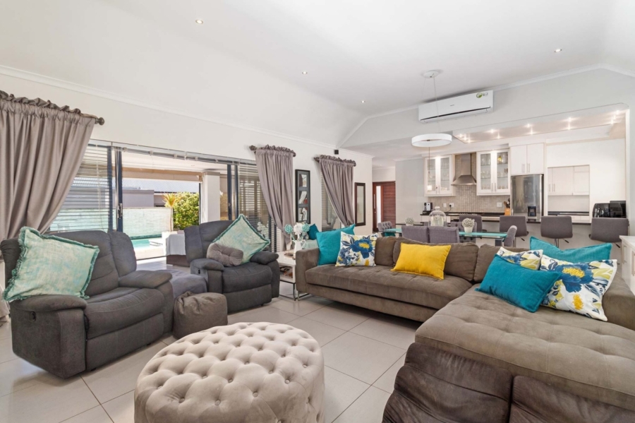 4 Bedroom Property for Sale in Bergsig Western Cape